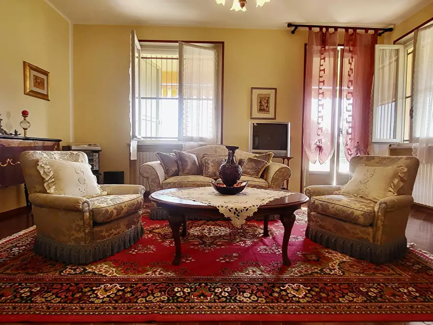 Immagine 29 di Villa in vendita  in Strada Cinta Fossa 6a a Roccabianca