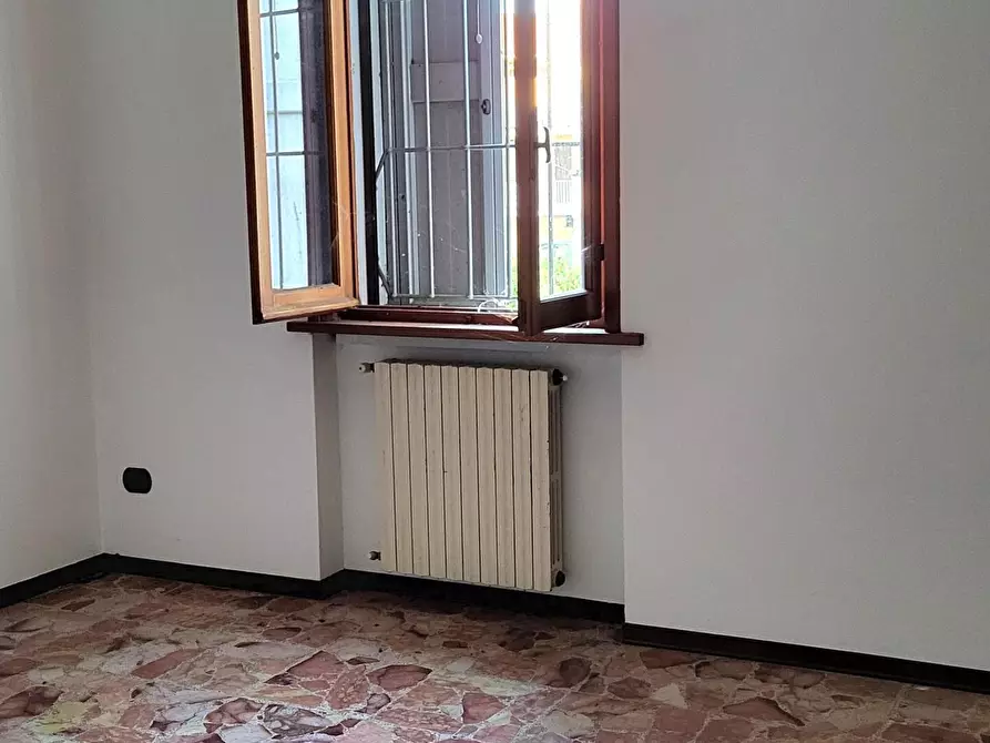 Immagine 27 di Villa in vendita  in Strada Cornazzano 3 a Sissa Trecasali