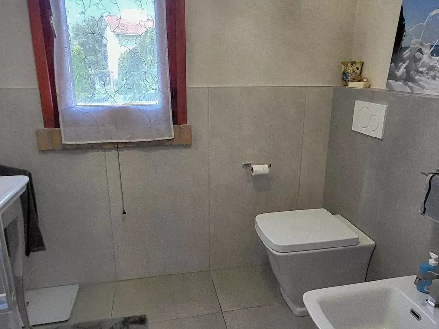 Immagine 21 di Trilocale in vendita  in Via F. Frati 1 a Sissa Trecasali