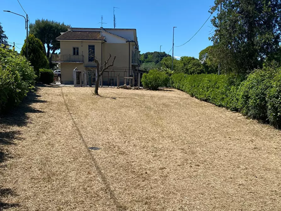 Immagine 1 di Casa bifamiliare in vendita  a Senigallia