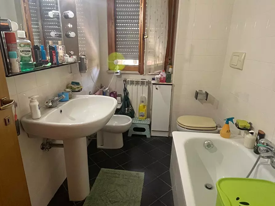 Immagine 13 di Appartamento in vendita  a Senigallia