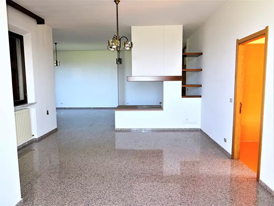 Immagine 16 di Villa in vendita  a Montemarciano