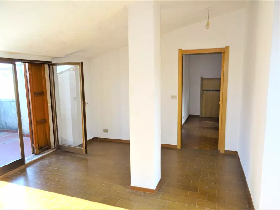 Immagine 24 di Villa in vendita  a Montemarciano