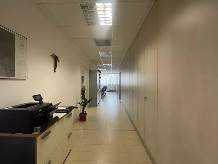Immagine 4 di Ufficio in vendita  in Via Pomezia a San Benedetto Del Tronto