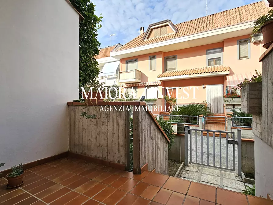 Immagine 5 di Villa in vendita  in via del Vignola 37 a San Benedetto Del Tronto