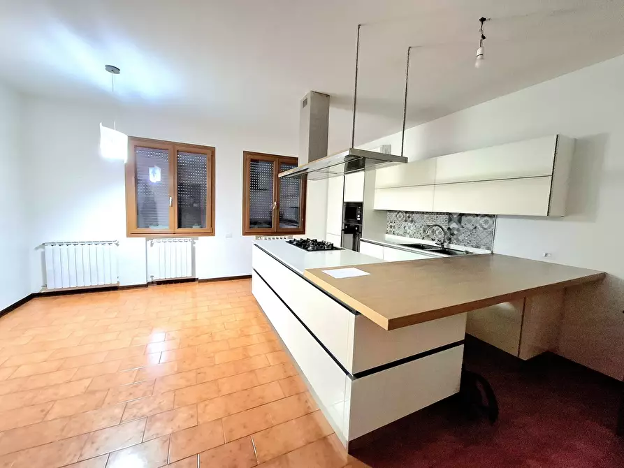 Immagine 6 di Villa in vendita  in Via Filippo Brunelleschi 42 a Rovigo