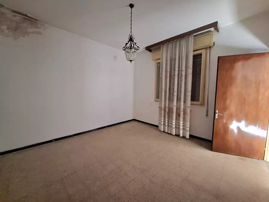 Immagine 8 di Casa indipendente in vendita  in Viale Porta Adige 47 a Rovigo