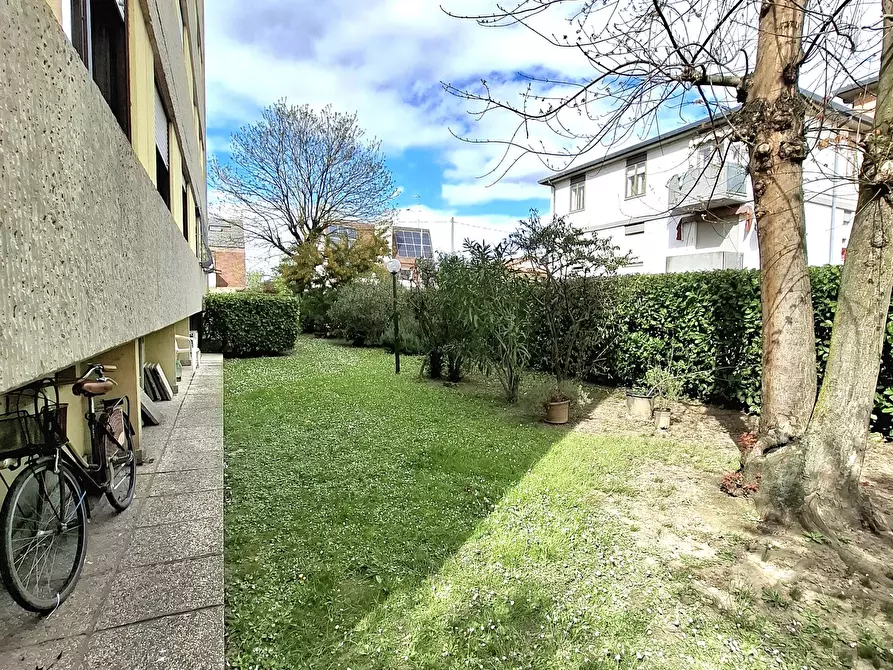 Immagine 19 di Trilocale in vendita  in Via della Costituzione 18A a Rovigo