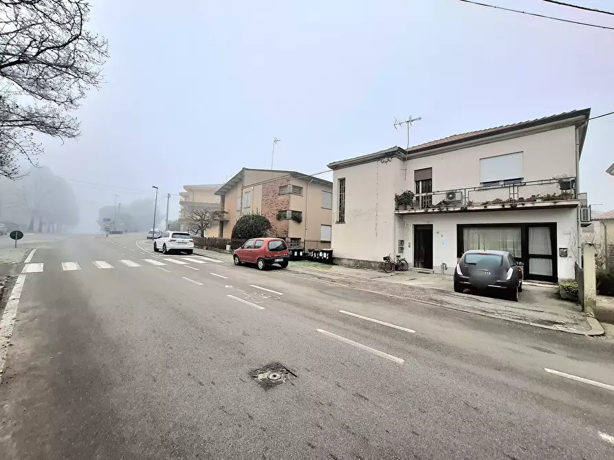 Immagine 15 di Bilocale in vendita  in Corso del Popolo 408 a Rovigo