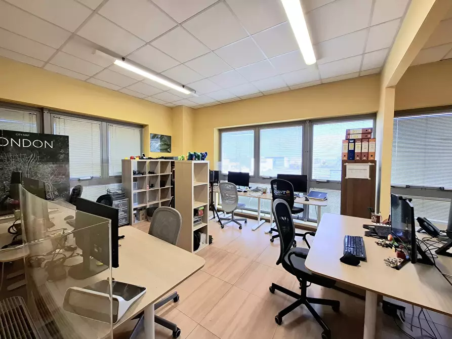 Immagine 5 di Ufficio in vendita  in Via del Commercio 71 a Rovigo