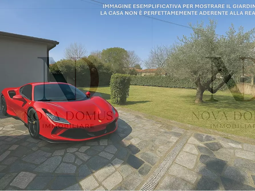 Immagine 1 di Casa indipendente in vendita  in Via degli Ulivi 13 a Castelnuovo Magra