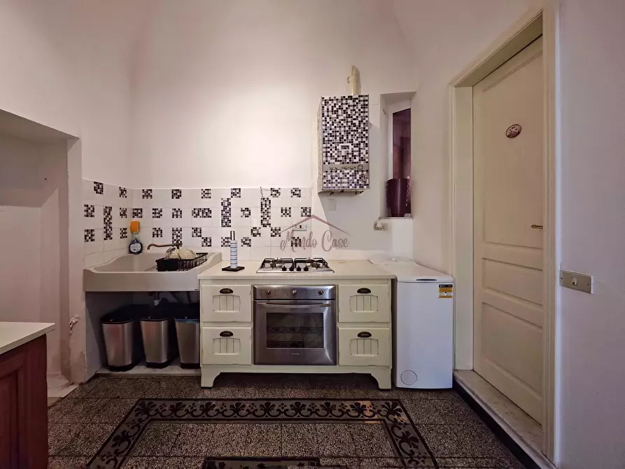 Immagine 13 di Trilocale in vendita  a Sarzana