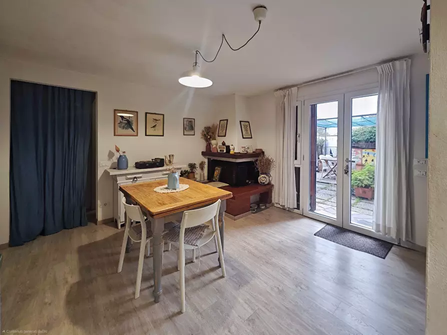 Immagine 3 di Pentalocale in vendita  in Via Salicello 153 a Castelnuovo Magra