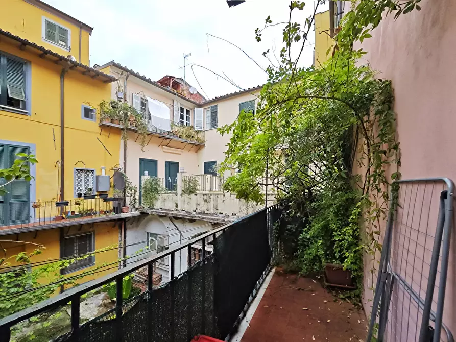 Immagine 48 di Quadrilocale in vendita  in Via Cigala a Sarzana