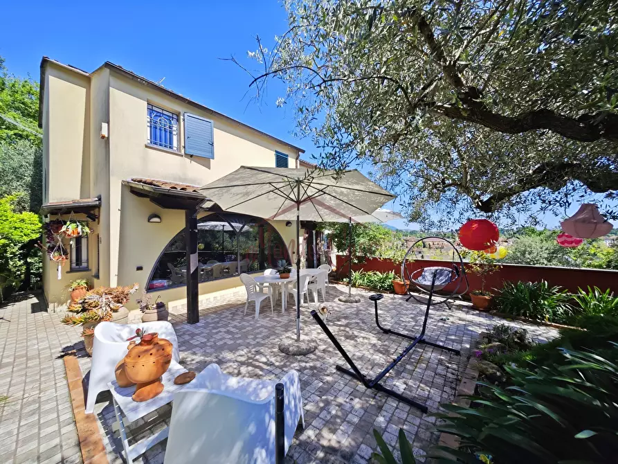 Immagine 3 di Villa in vendita  in Via Canalburo 66 A a Sarzana