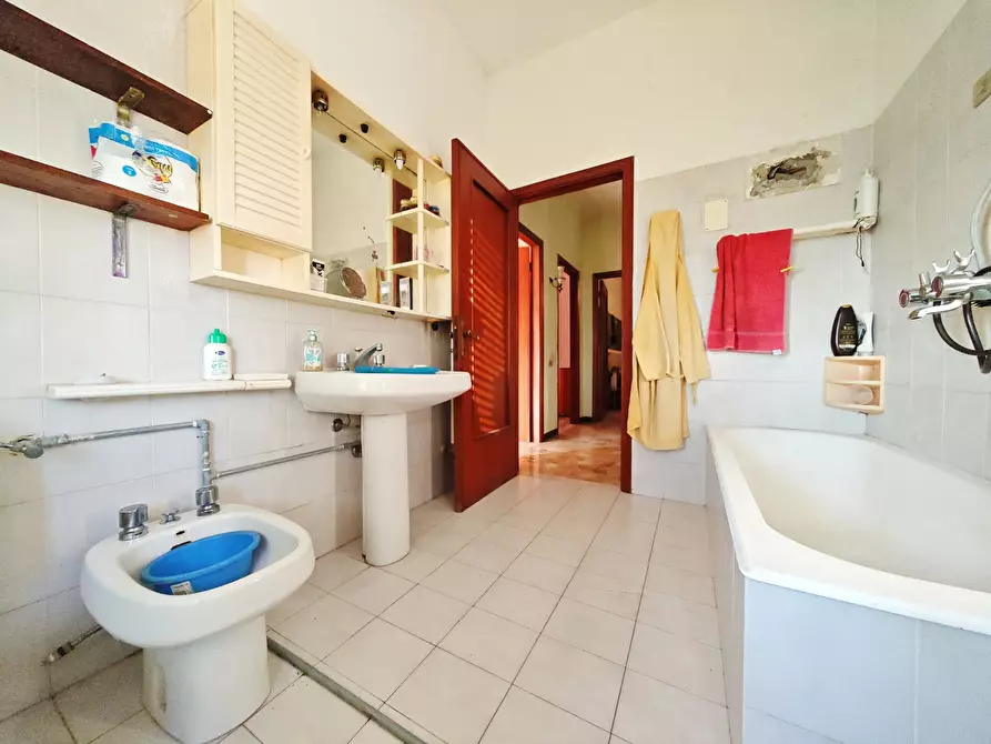 Immagine 64 di Porzione di casa in vendita  in SP23 683 a Castelnuovo Magra