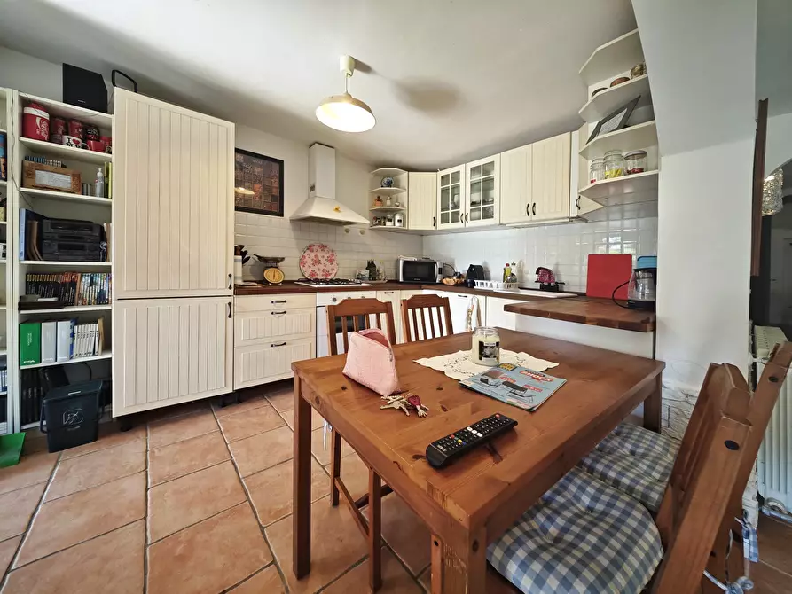 Immagine 10 di Porzione di casa in vendita  in Via Pretura 10 a Ameglia