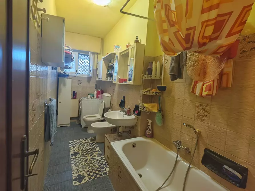 Immagine 26 di Quadrilocale in vendita  in Via Antonio Gramsci 31 a Ortonovo