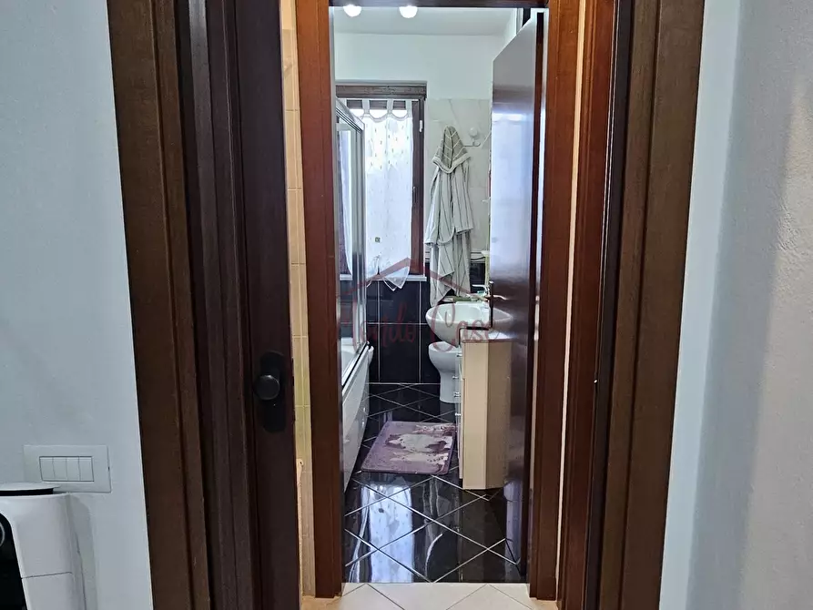 Immagine 8 di Bilocale in vendita  in Via Antonio Gramsci 27 a Ortonovo