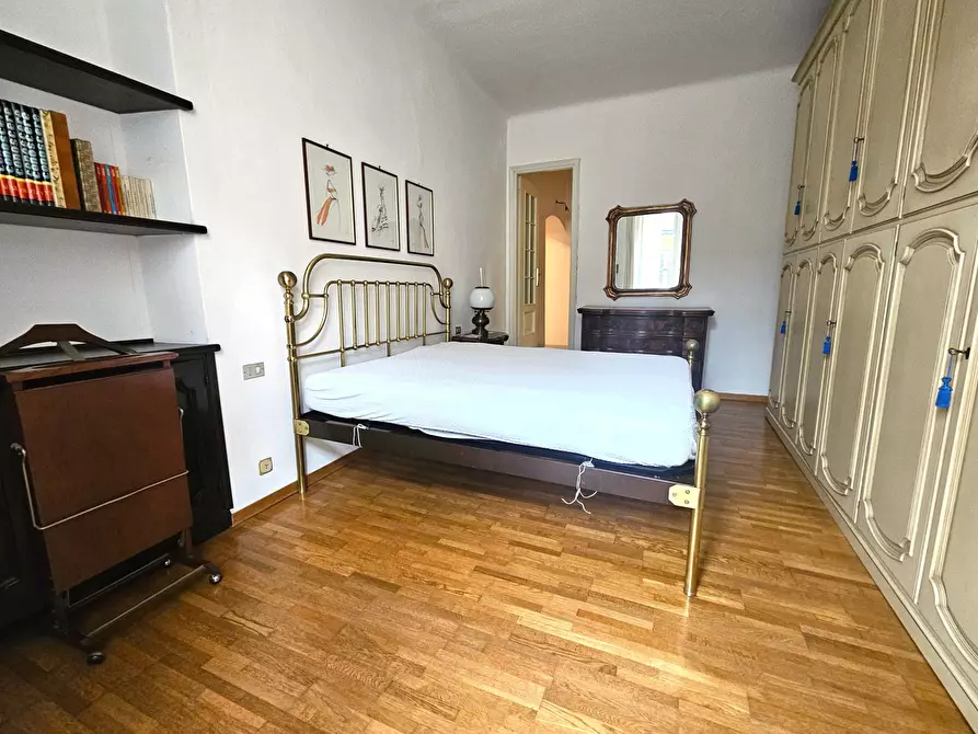 Immagine 16 di Quadrilocale in vendita  in Via Mazzini a Sarzana