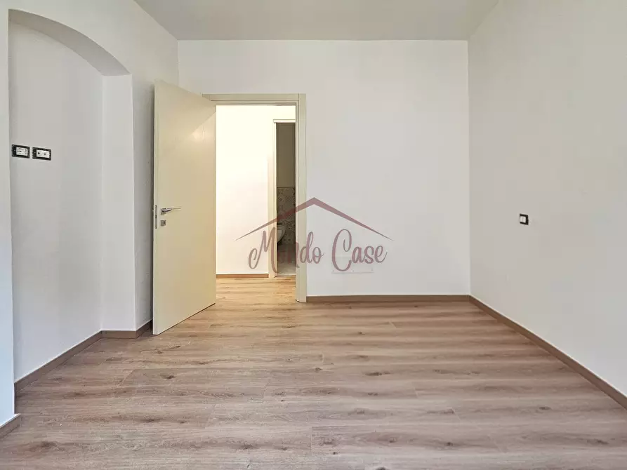 Immagine 26 di Trilocale in vendita  in Piazza Giacomo Matteotti 29 a Sarzana