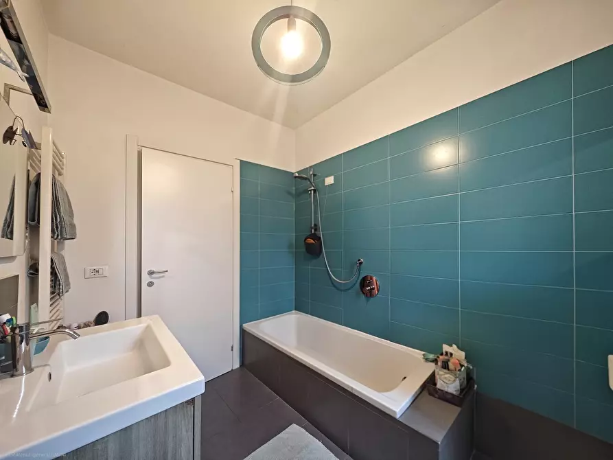 Immagine 44 di Pentalocale in vendita  in Via Salicello 153 a Castelnuovo Magra