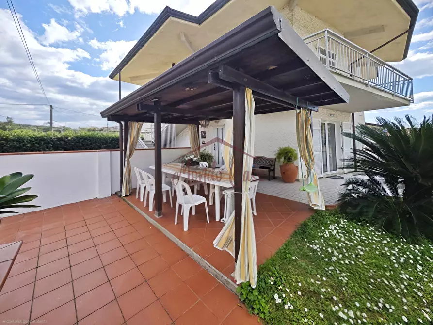 Immagine 50 di Porzione di casa in vendita  a Fosdinovo