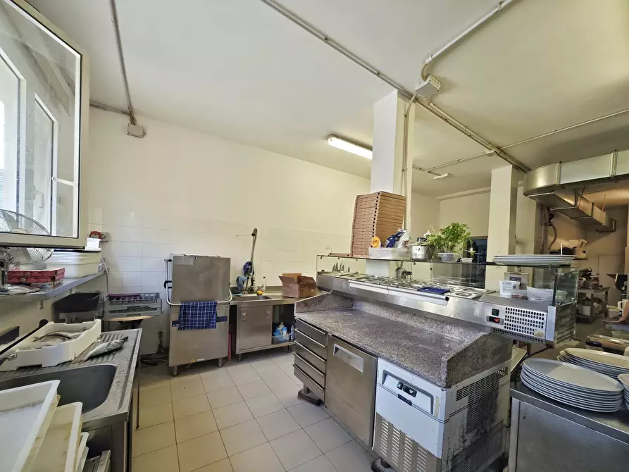 Immagine 84 di Locale commerciale in vendita  in Località Fiascherino 7 a Lerici