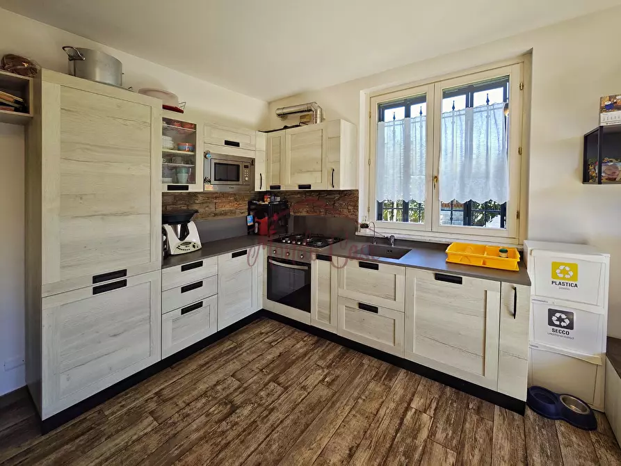 Immagine 21 di Pentalocale in vendita  in Via Socrate Benacci 29 a Sarzana