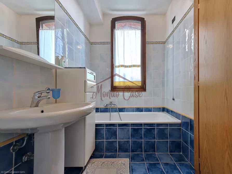Immagine 43 di Porzione di casa in vendita  in Via Camisano a Ameglia