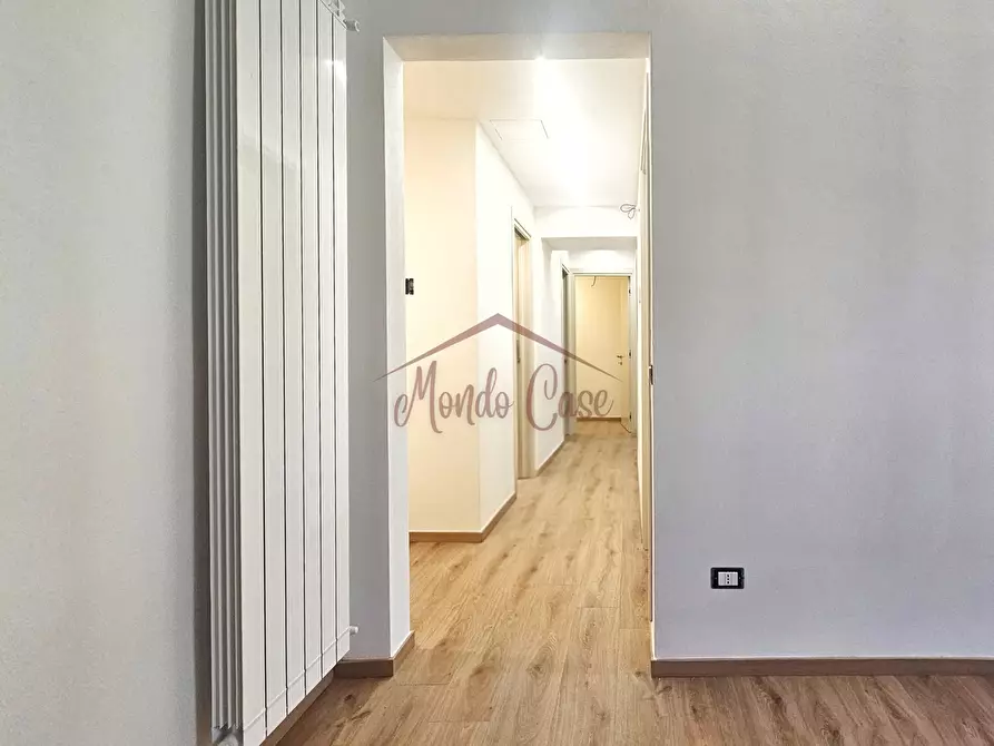 Immagine 9 di Trilocale in vendita  in Piazza Giacomo Matteotti 29 a Sarzana