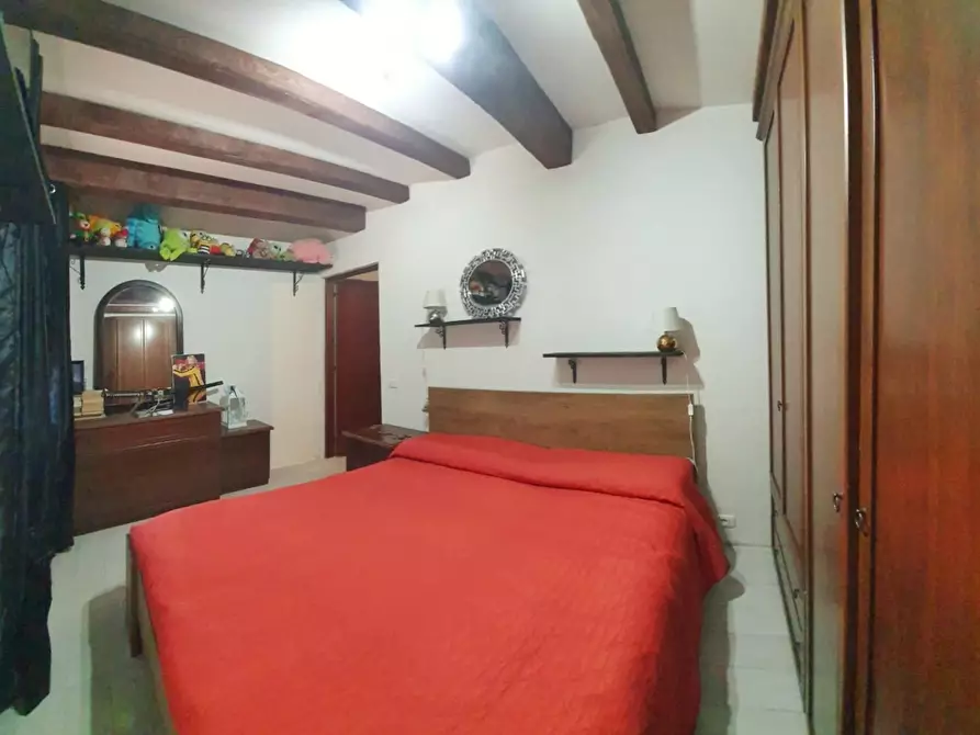 Immagine 13 di Porzione di casa in vendita  in Via Montecavallo a Sarzana