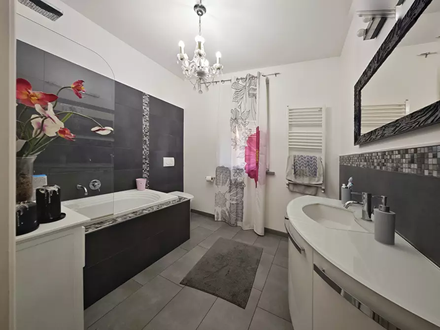 Immagine 13 di Porzione di casa in vendita  in Via Alta Nuova 76 a Sarzana