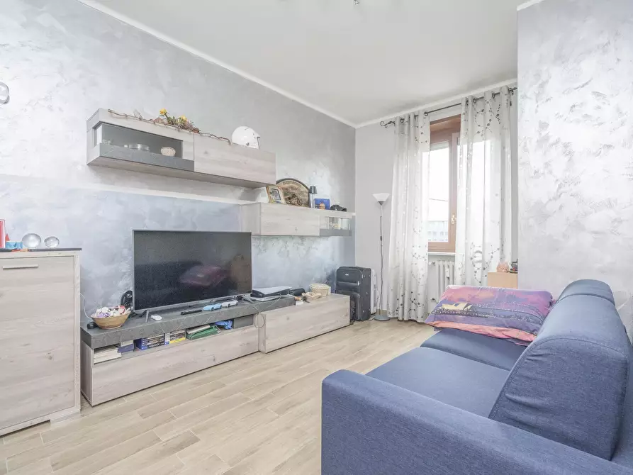 Immagine 15 di Trilocale in vendita  in Largo Borgaro 42 a Torino