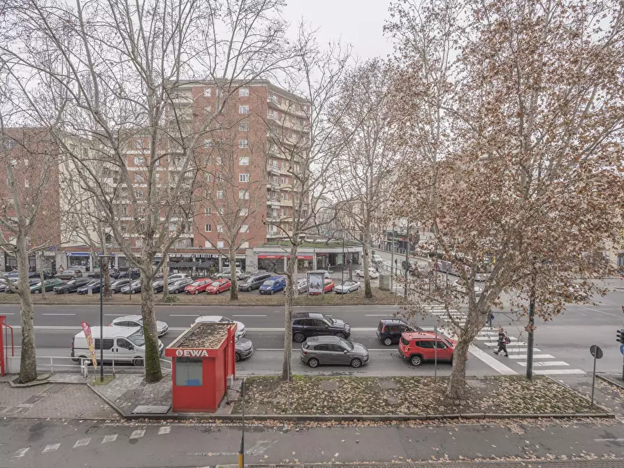 Immagine 33 di Trilocale in vendita  in Corso Novara 17 a Torino