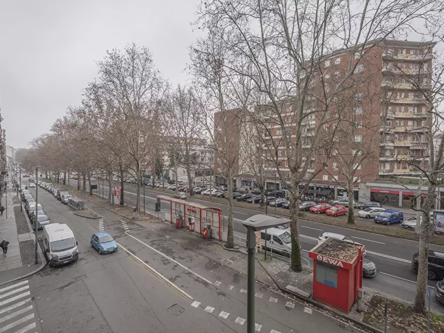 Immagine 32 di Trilocale in vendita  in Corso Novara 17 a Torino