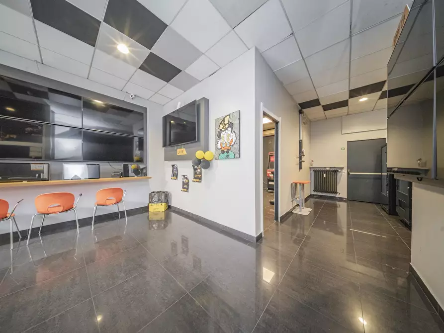 Immagine 11 di Bar / Ristorante in vendita  in Via Terni 25 a Torino