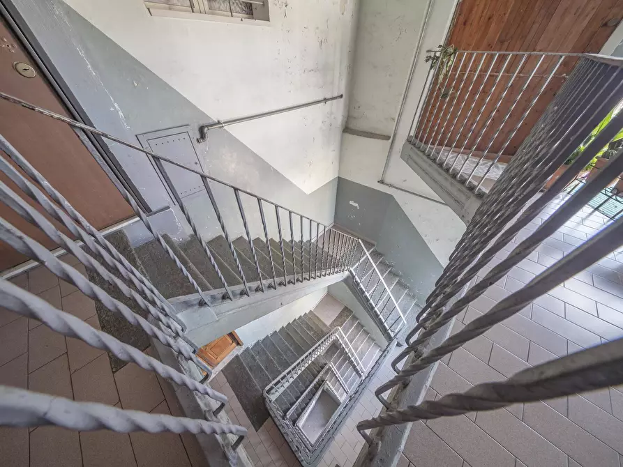 Immagine 13 di Bilocale in vendita  in Via Elvo 12 a Torino