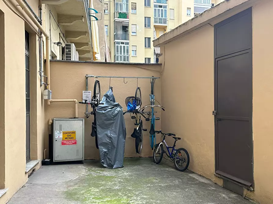 Immagine 33 di Bilocale in vendita  in Largo Borgaro 29 a Torino
