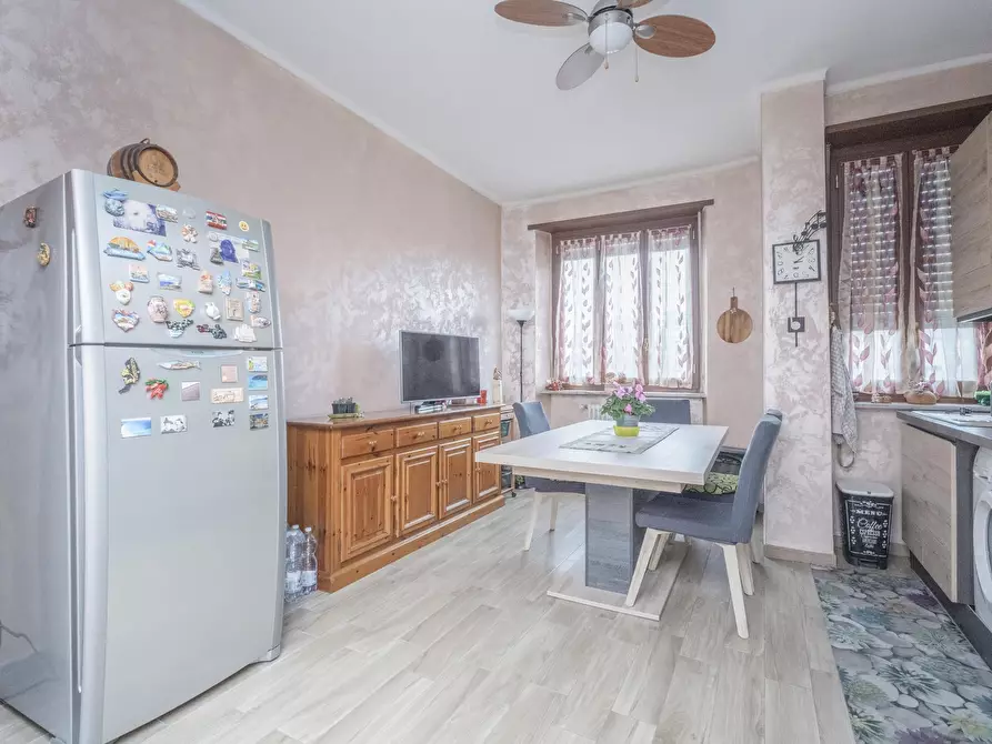 Immagine 7 di Trilocale in vendita  in Largo Borgaro 42 a Torino