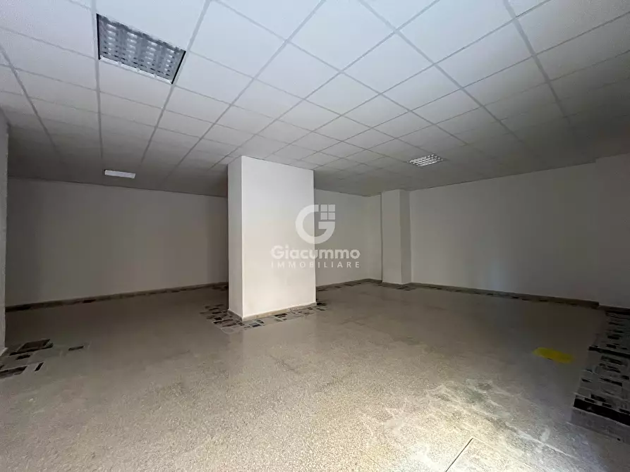 Immagine 3 di Locale commerciale in vendita  in Via Carlo Armellini 6 a Potenza