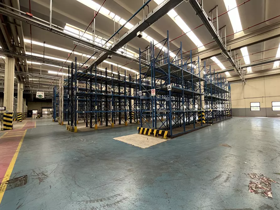 Immagine 14 di Attività artigianale in affitto  in Zona Industriale si San Nicola a Melfi