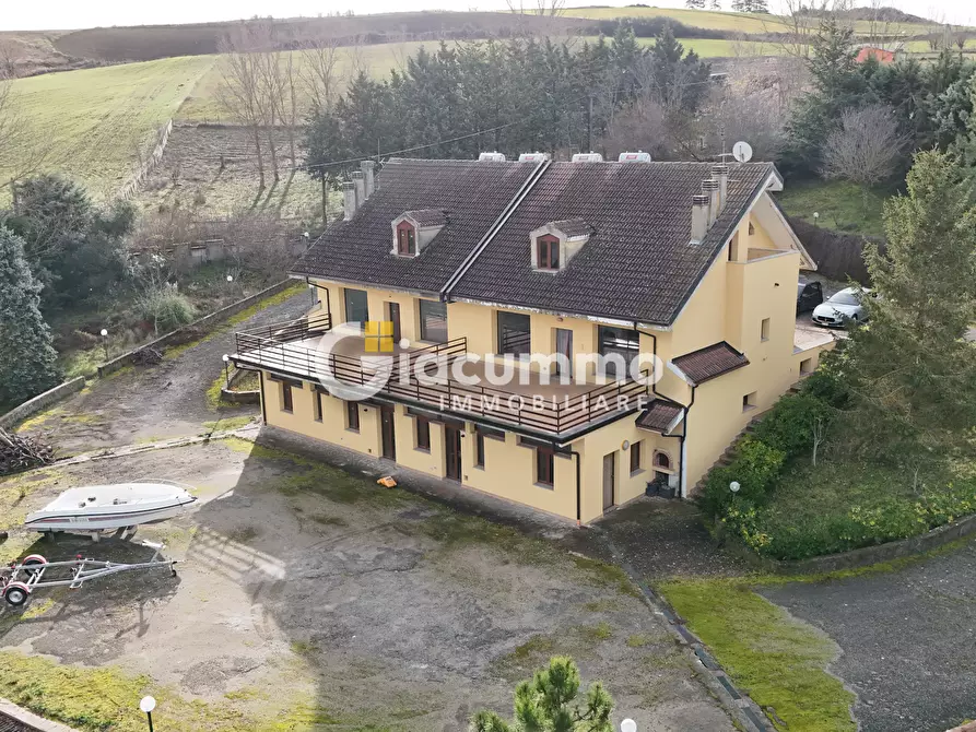 Immagine 2 di Casa bifamiliare in vendita  in Via Mezzana 209 a Potenza