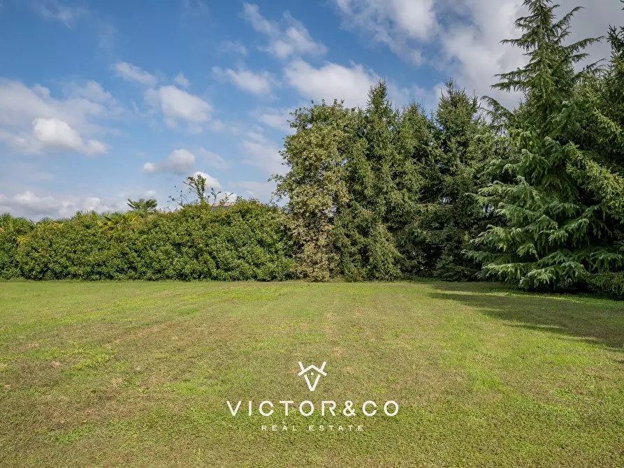 Immagine 55 di Villa in vendita  in Viale Parco Mazza sn a Oleggio