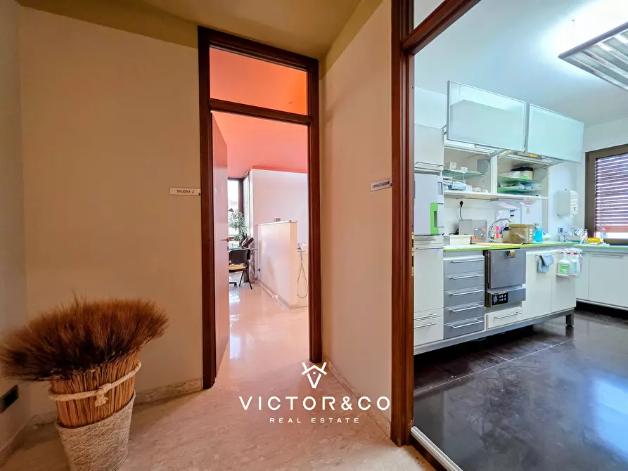 Immagine 18 di Ufficio in vendita  in Corso Statuto sn a Mondovì