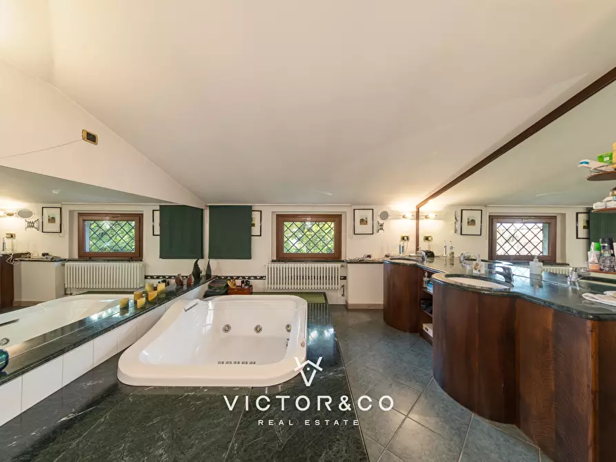 Immagine 36 di Villa in vendita  in Viale Parco Mazza sn a Oleggio