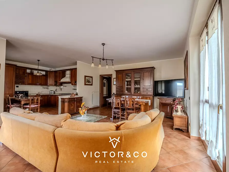 Immagine 29 di Casa bifamiliare in vendita  in Via Borghetto 4 a Casalino