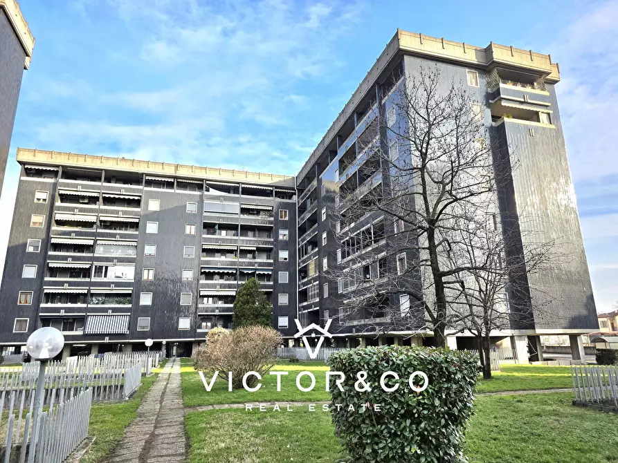 Immagine 35 di Trilocale in vendita  in Viale Giulio Cesare 119 a Novara