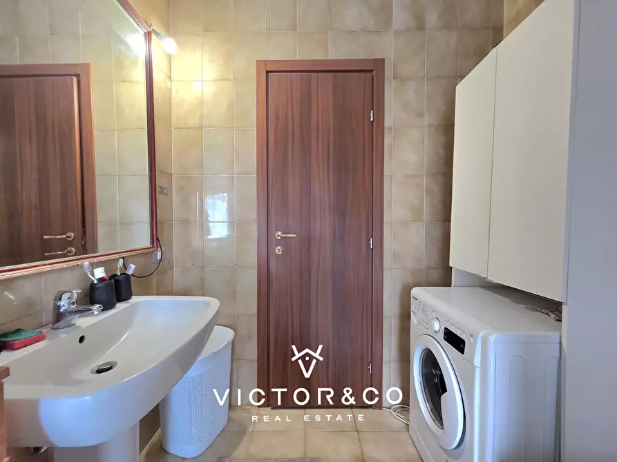 Immagine 12 di Trilocale in vendita  in via fara snc a Novara