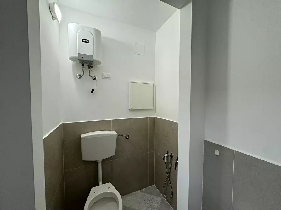 Immagine 13 di Ufficio in affitto  in Via Imperatore Federico a Palermo